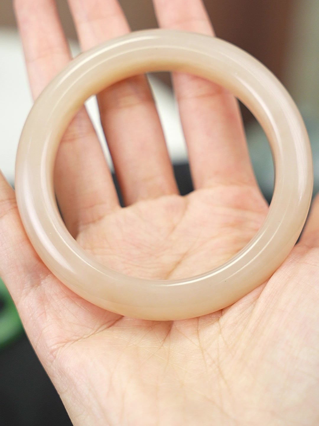 Lotus-pink Hetian nephrite jade bangle NY26082308798, supplied video still