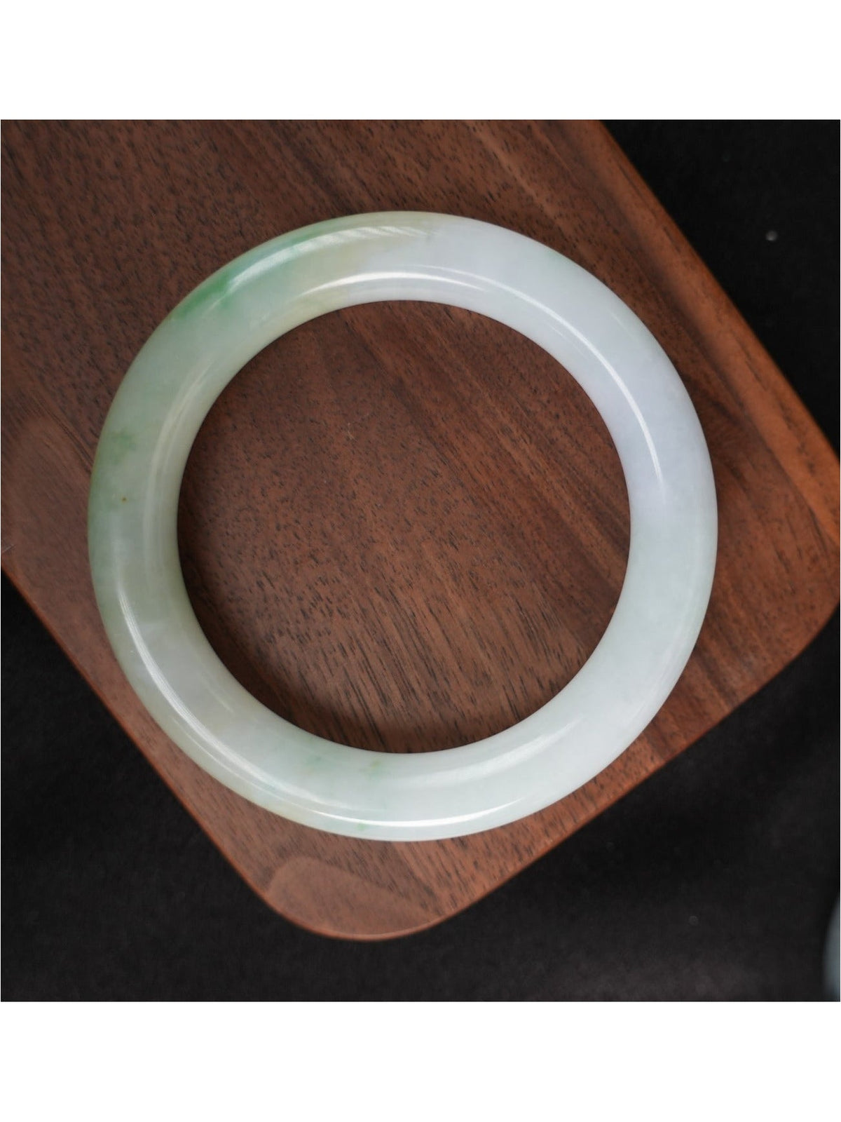 Pale green and lavender Type A jadeite bangle, 58 mm, DSC00220.JPG