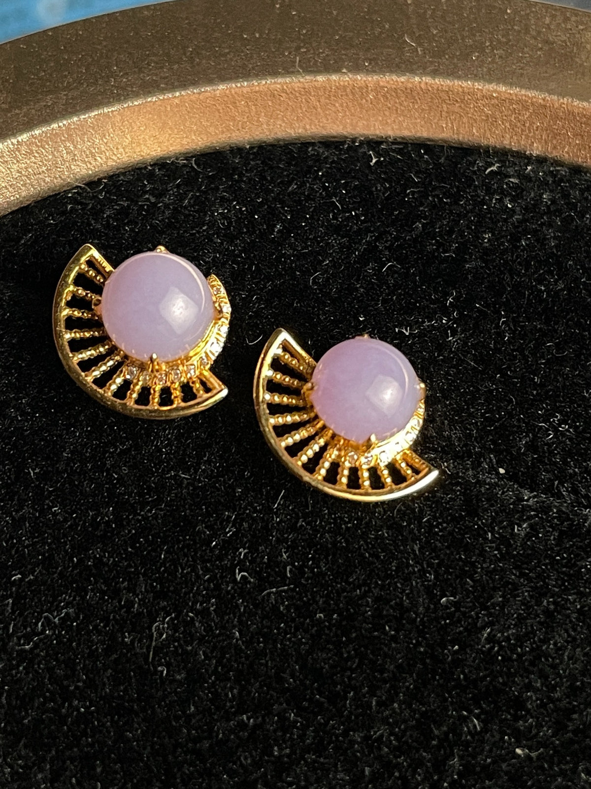 P2608020304 lavender Type A jadeite stud earrings with G18K-marked gold fan design