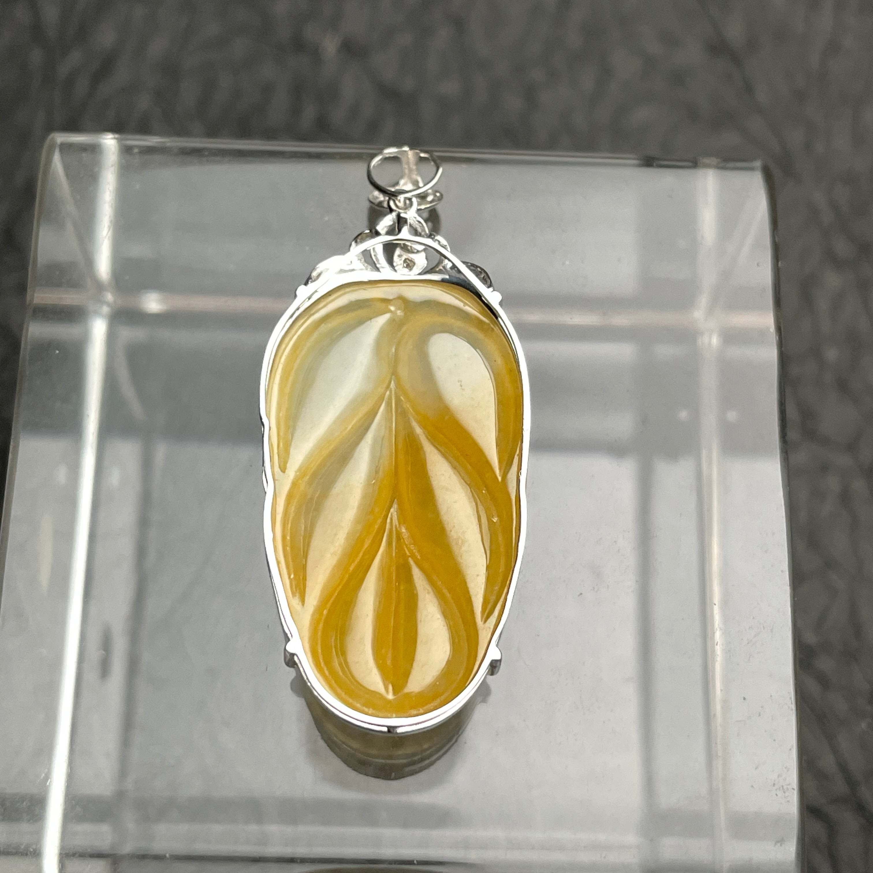 Golden Harvest – Yellow Jadeite Pea Pod Pendant