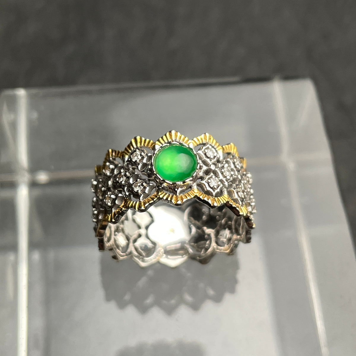 Verdant Grace – Green Jadeite Floral Ring