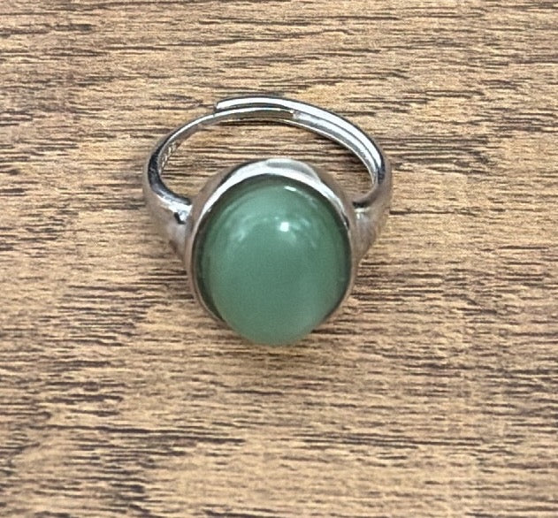 Green Oval Ring – Hetian nephrite jade, 2026-091202