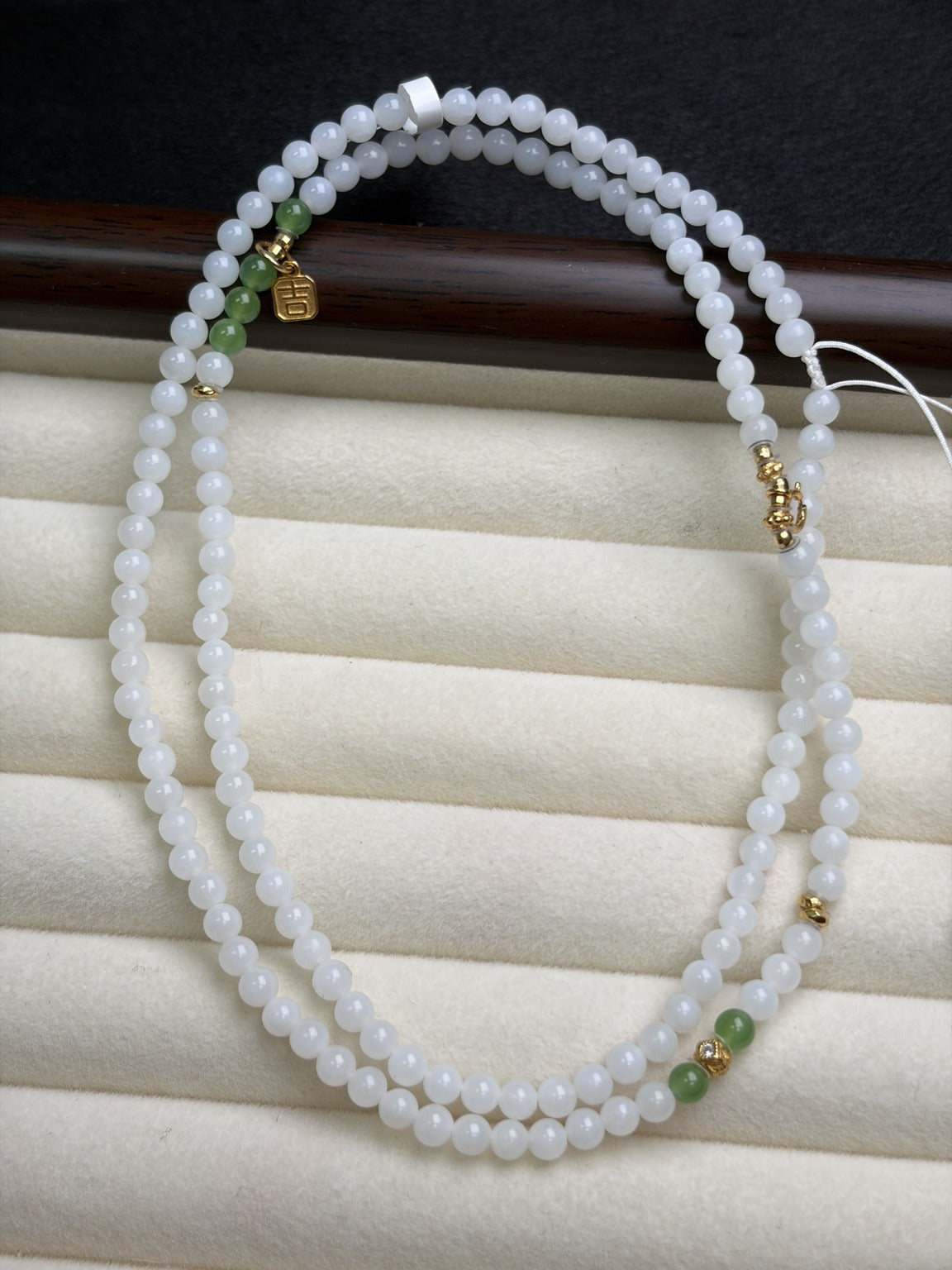 4 mm white Hetian nephrite jade necklace with green Hetian nephrite jade accents and gold-plated silver fittings, P2604029996