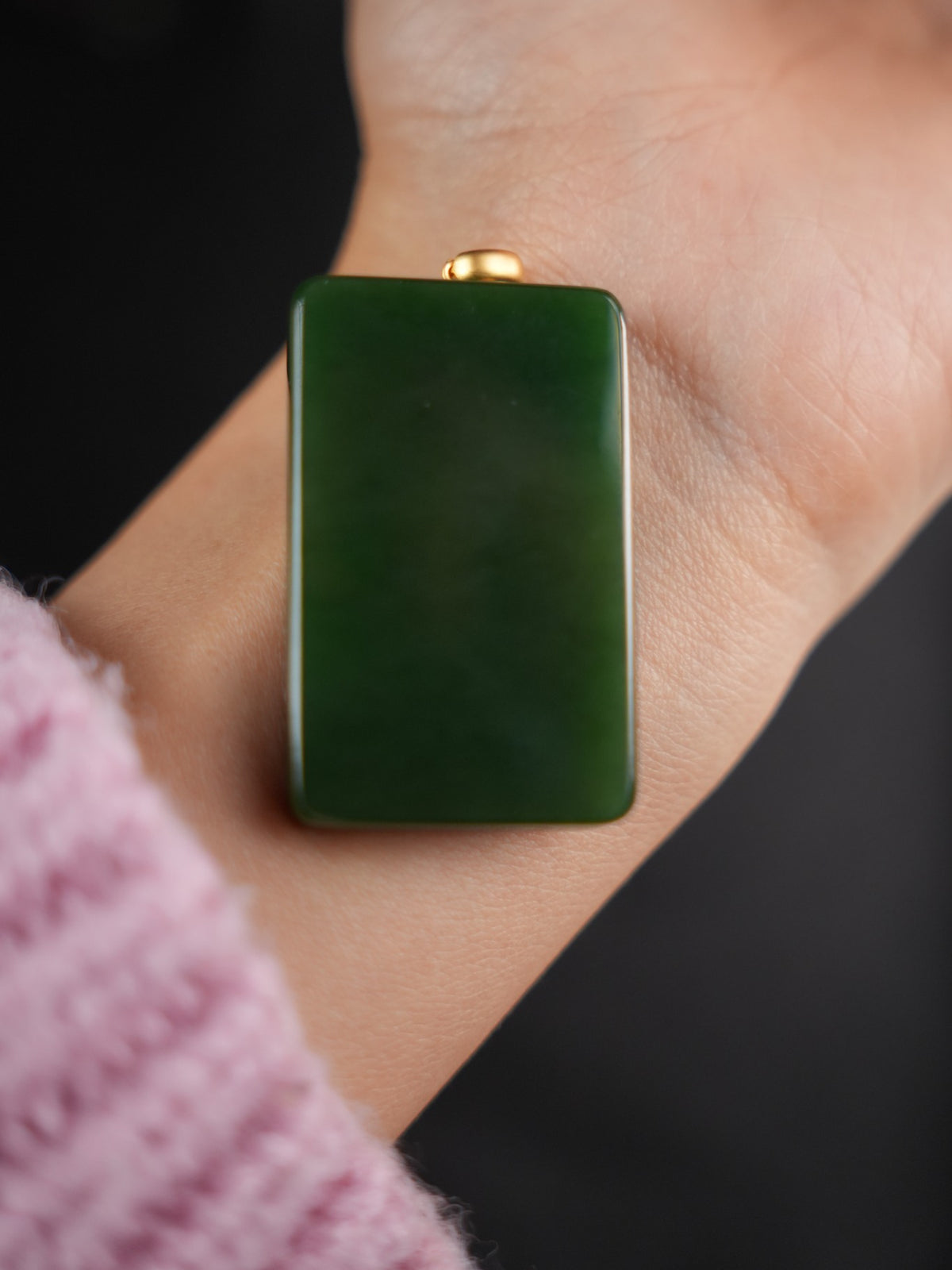 Green rectangular Hetian nephrite jade pendant with gold-tone bail, DSC00233