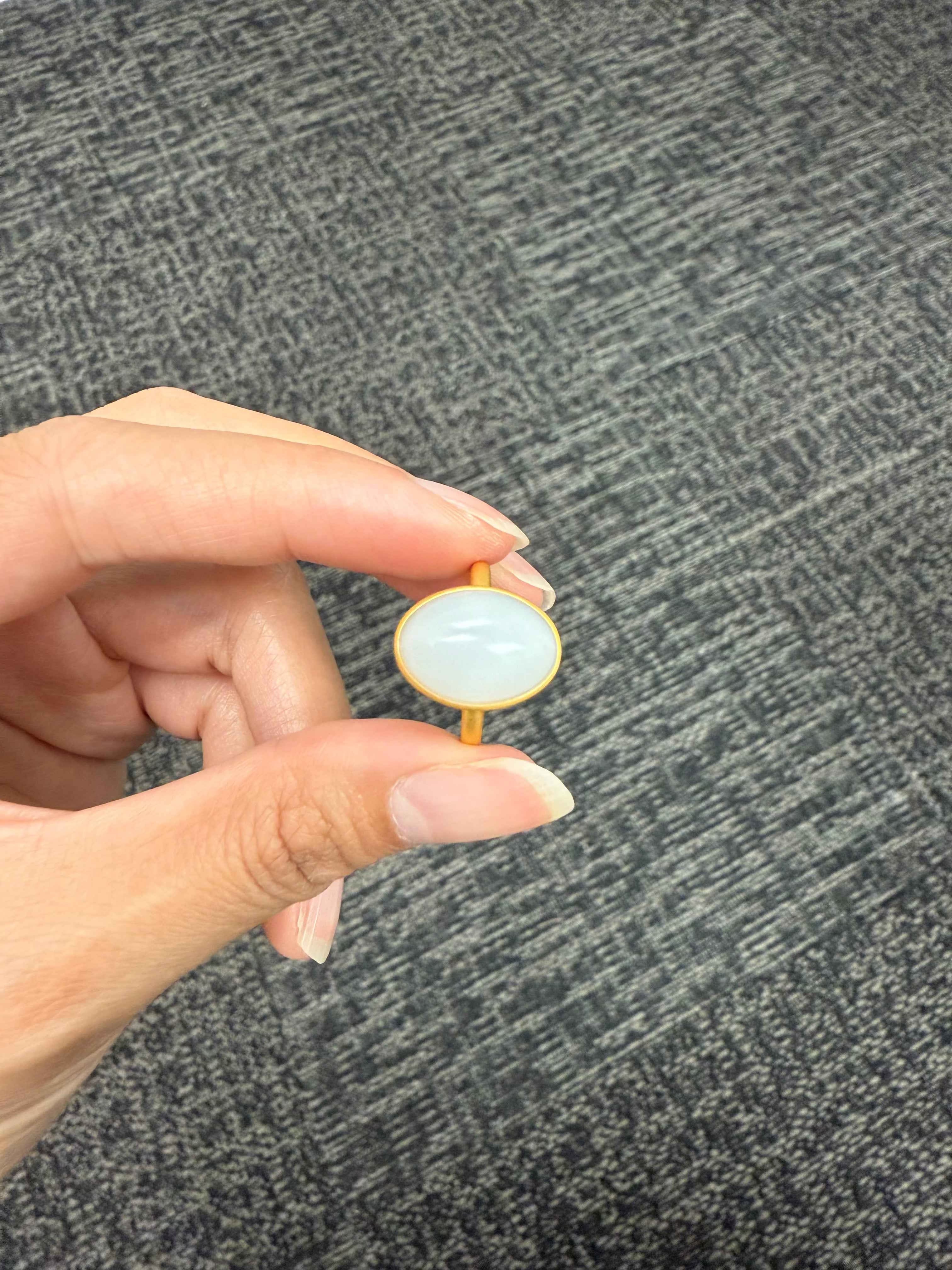 Hetian white Jade (和田玉）with 18k gold band