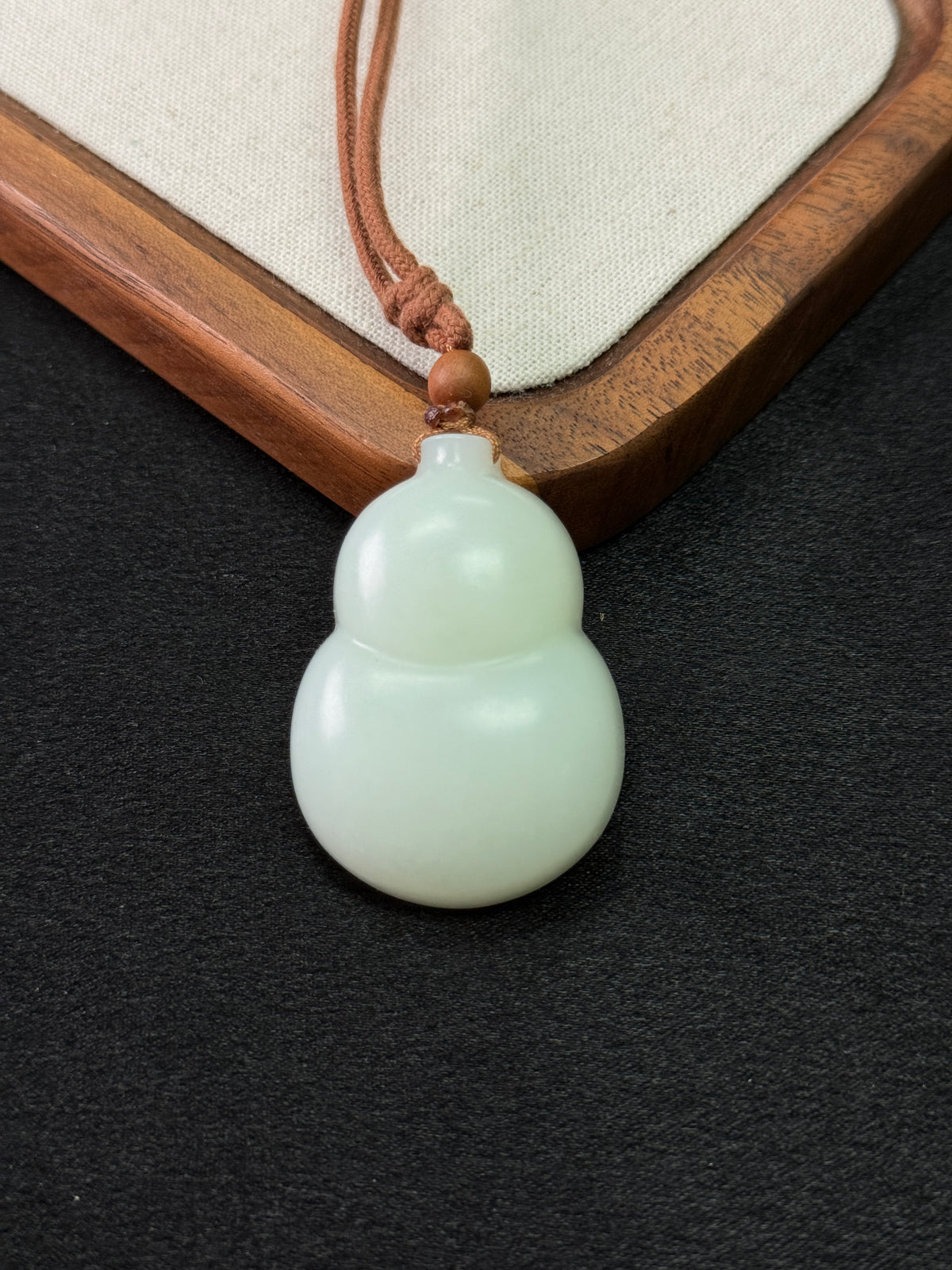 Ivory Gourd – White Gourd Pendant | Hetian nephrite jade