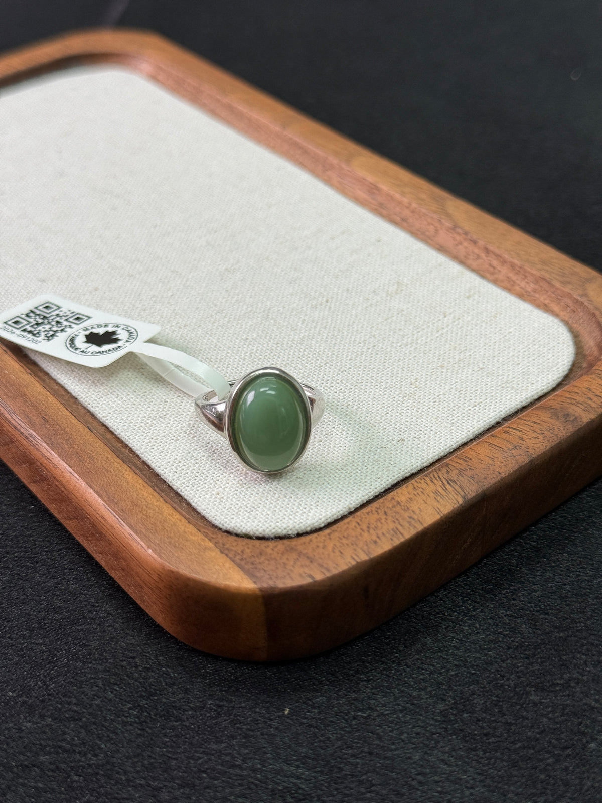 Forest Halo – Green Oval Ring | Hetian nephrite jade