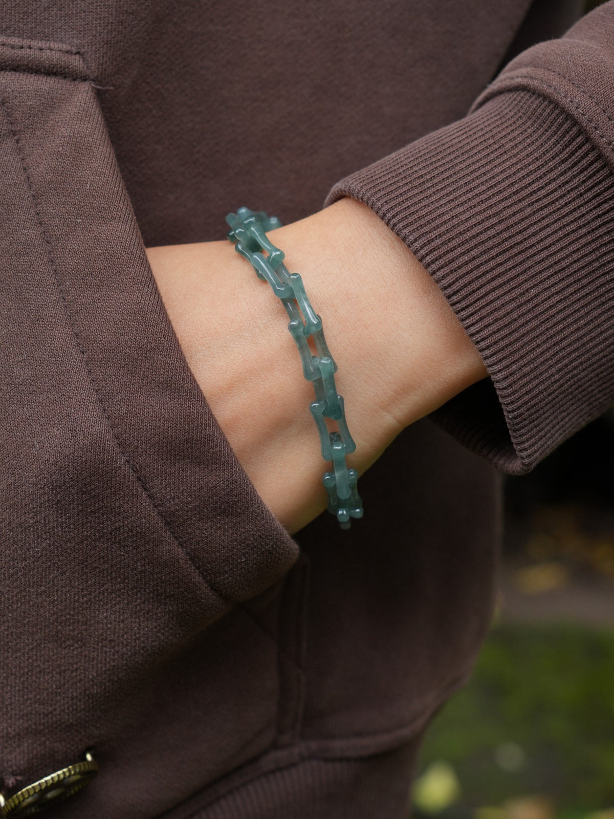 P2609001915 green Type A jadeite carved link bracelet with stainless steel fittings