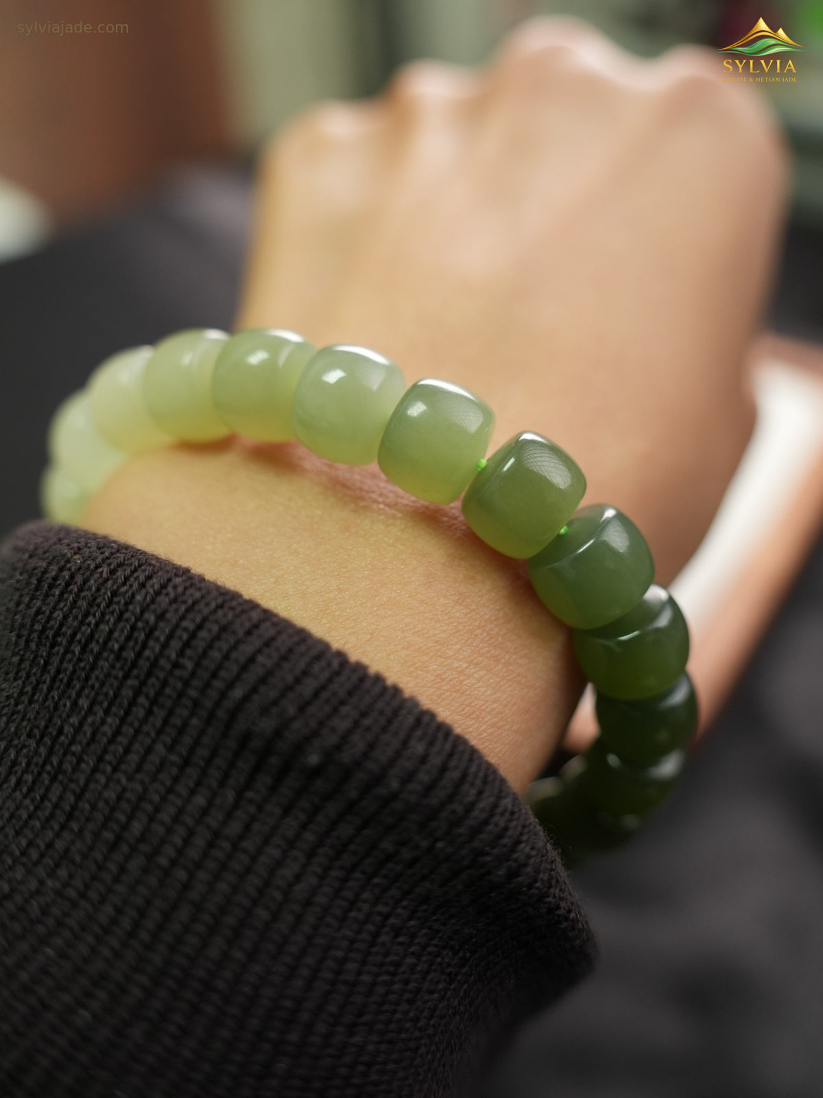 Green gradient Hetian nephrite jade barrel-bead bracelet XJZZ26092801535, DSC00656
