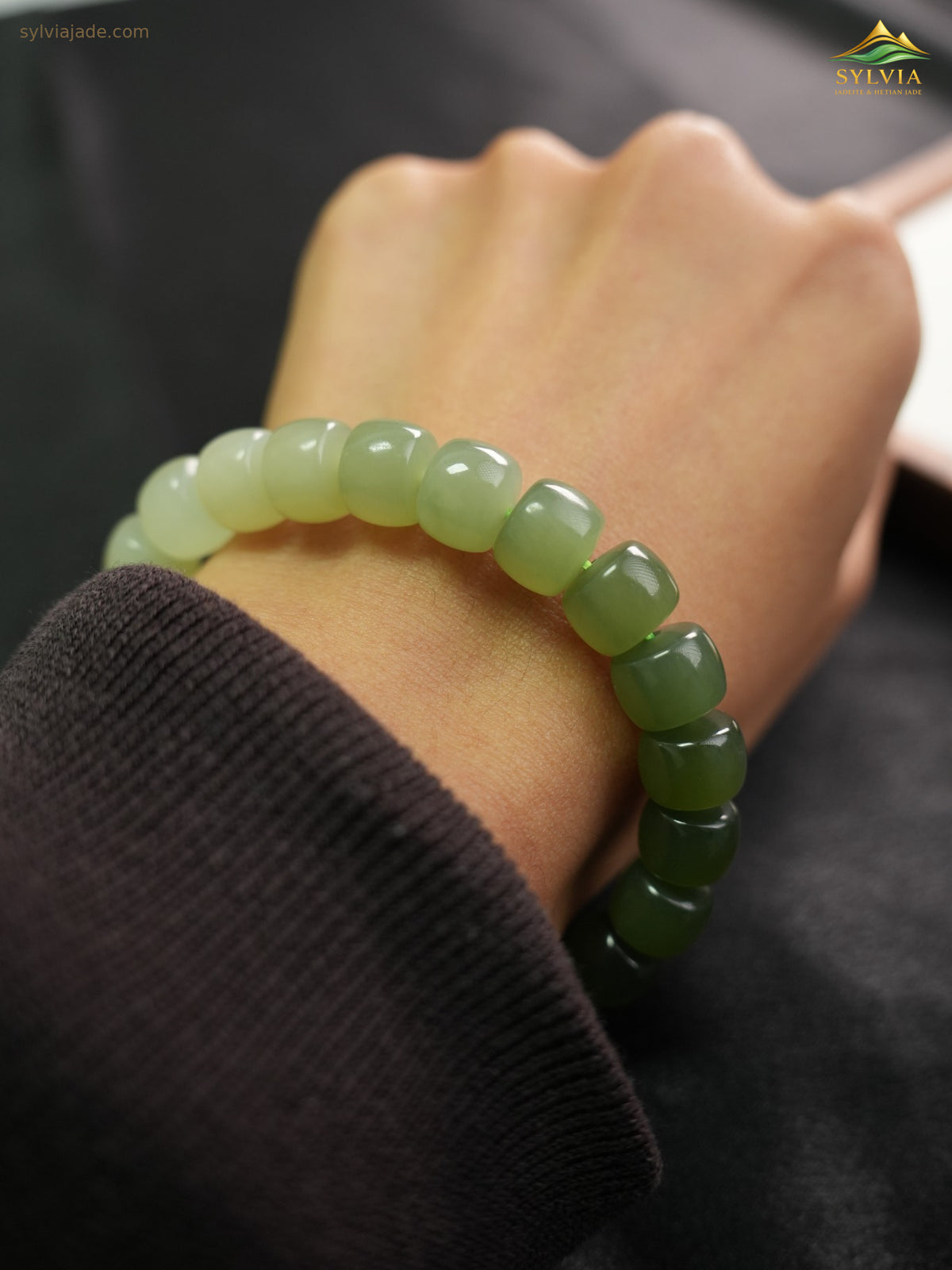 Green gradient Hetian nephrite jade barrel-bead bracelet XJZZ26092801535, DSC00657