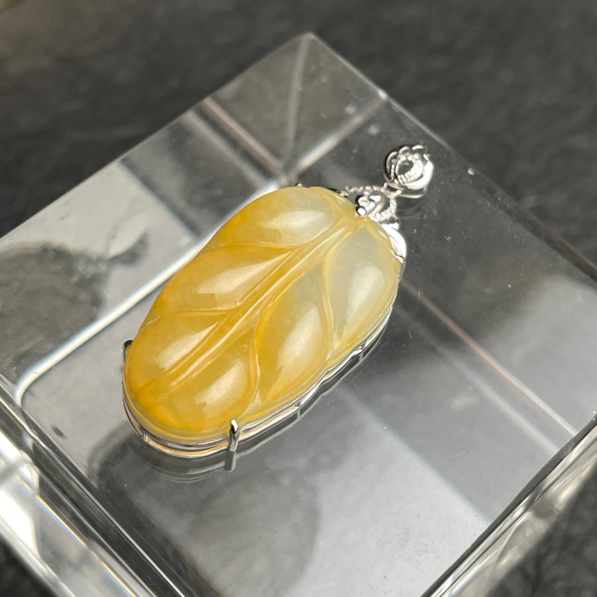 Golden Harvest – Yellow Jadeite Pea Pod Pendant