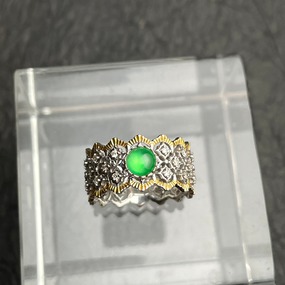 Verdant Grace – Green Jadeite Floral Ring