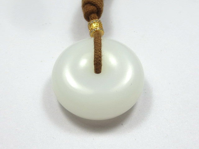 White Peace Disc Pendant – Hetian nephrite jade, P2608010946