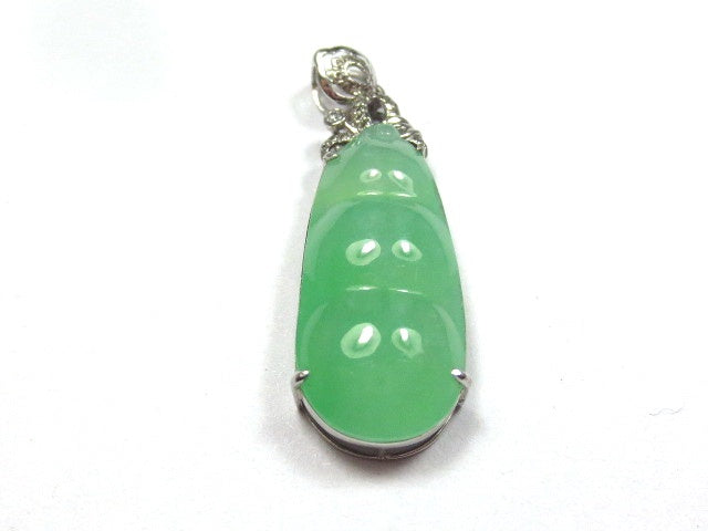 Green Jadeite Pea Pod Pendant – P2608020315