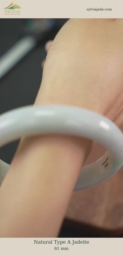 P2410002468 Type A jadeite bangle, full-frame video, company logo and piano
